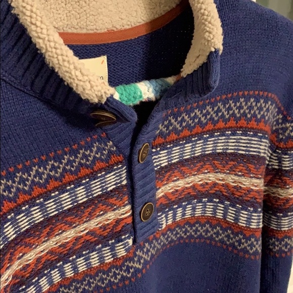 G.H Bass&Co. Sweater- size Large - Picture 2 of 5